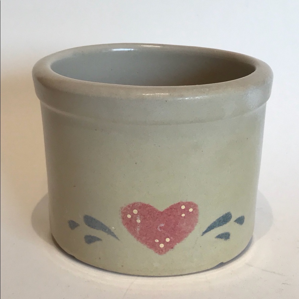 Vintage RRP Robinson Ramsbottom Pottery 1pt Low Open Crock With Heart Design.